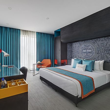 Zone By The Park Raipur Hotel Buitenkant foto